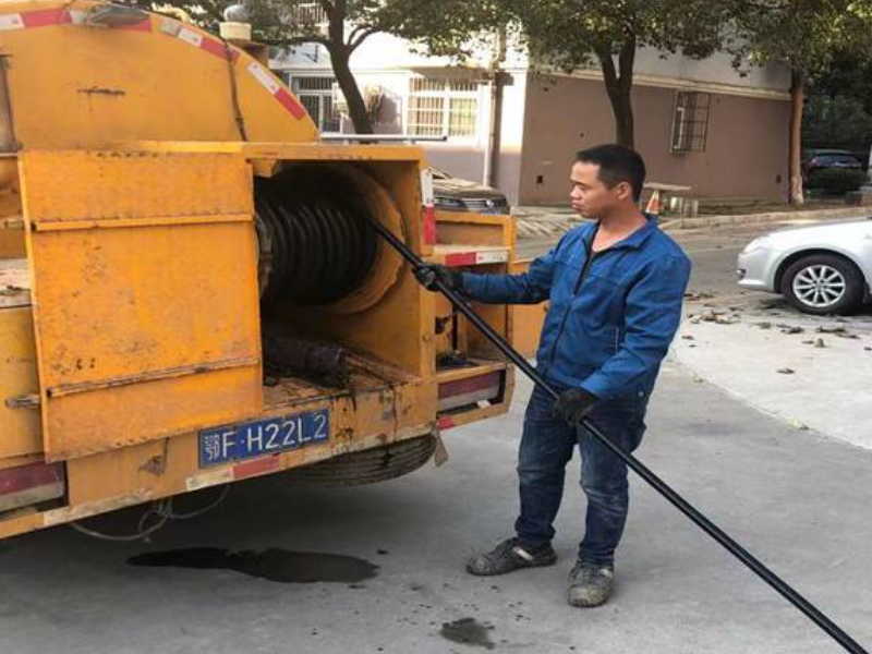 专业管道疏通下水道疏通马桶疏通化粪池清理价格优惠中